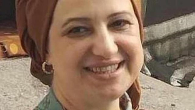 Annesini başına ütüyle vurarak öldüren babasından şikayetçi oldu