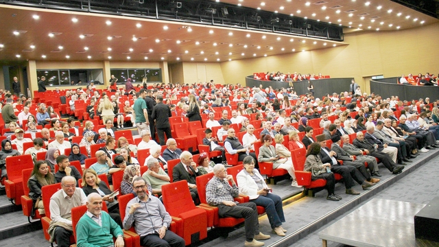 Çerkez ses sanatçısı Nahush Kerim, Mersin'de konser verdi