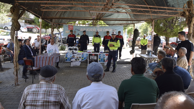 Turgutlu'da "Reflektör Tak, Görünür Ol" etkinliği gerçekleştirildi
