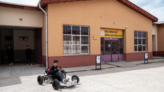Meslek liseli öğrenciler iki ayda "gokart" aracı yaptı