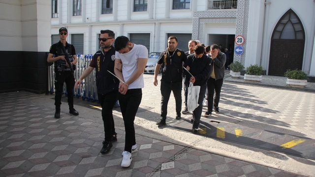 Kocaeli merkezli 28 ilde dolandırıcılık operasyonunda 101 zanlı yakalandı