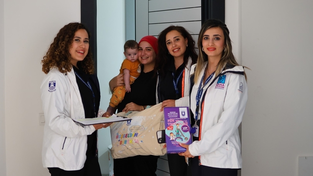 Bodrum'da "Hoş Geldin Bebek Projesi" kapsamında yeni doğan bebeklerin aileleri ziyaret ediliyor