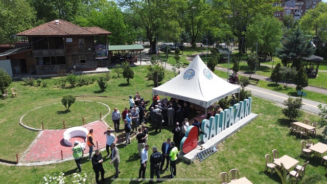 Salıpazarı'nda anneler günü pikniği düzenlendi