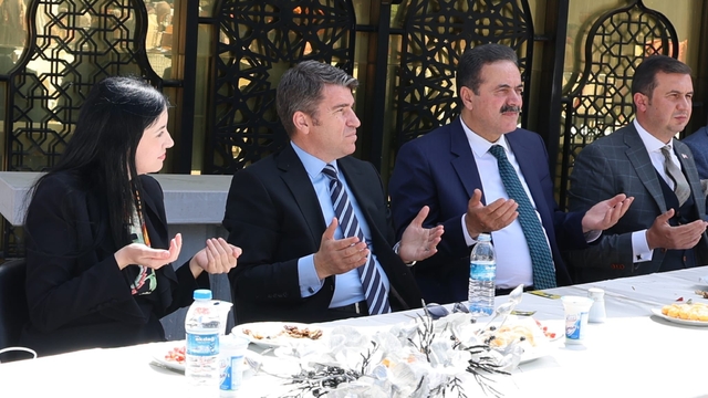 Amasya Valisi Bakan, Hamamözü ilçesinde yağmur duasına katıldı