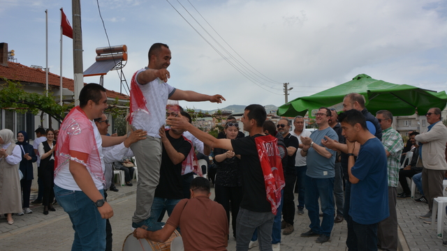 Manisa'da engelli gençler için temsili asker eğlencesi düzenlendi