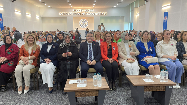 Trabzon'da özel gereksinimli bireylerin annelerinden oluşan koro konser verdi