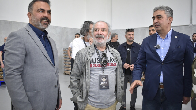 Film festivali için Bitlis'e gelen sanatçılar tarihi mekanları gezdi