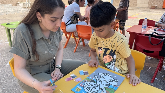 Antalya'da Ahmet Yesevi İlköğretim Okulu'nda kermes düzenlendi