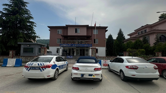 Sapanca'da plakasız otomobille 'drift' yapan sürücüye 80 bin TL ceza