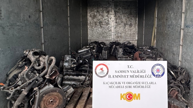 Samsun'da gümrük kaçağı 13 lüks otomobil motoru ele geçirildi