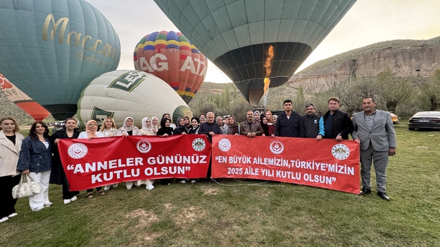 Aksaray'da balon turuna katılan kadınlar Ihlara Vadisi'ni ve Selime Katedrali'ni kuş bakışı izledi