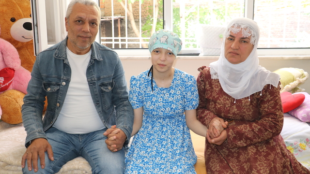 2 kızını kaybettiği hastalıklara yakalanan kızı Nur'u her gece 'yaşıyor mu' diye kontrol ediyor