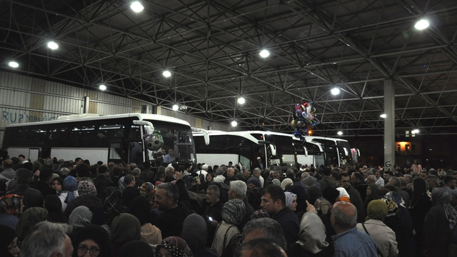 Kütahya'da ilk hac kafilesi dualarla uğurlandı