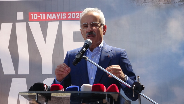 Bakan Uraloğlu, Trabzon'da bisiklet yarışlarına start verdi