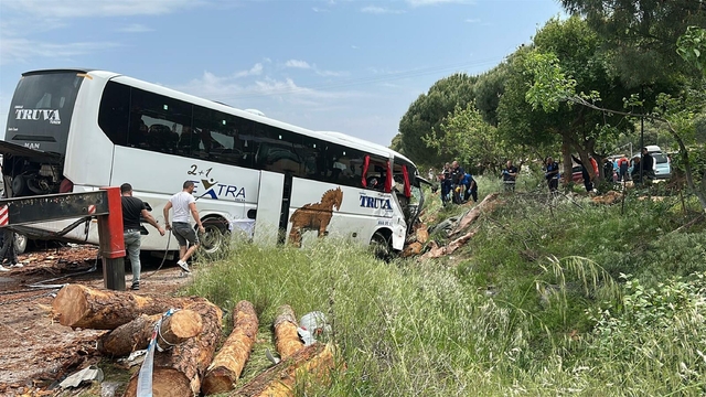 Çanakkale'de zincirleme kaza; 8 ölü, 20 yaralı (3)