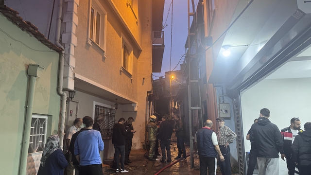 Bursa'da yangın çıkan evde 1 kadın ölü bulundu