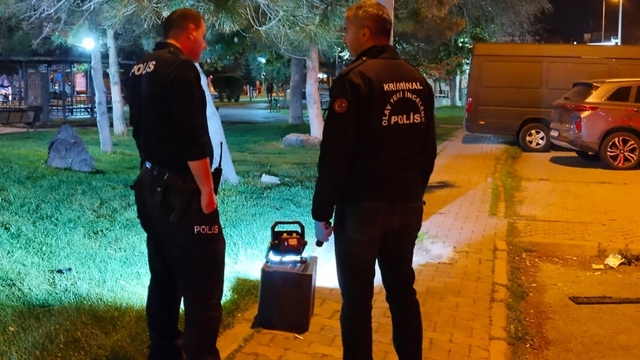 Borç- alacak kavgasında birbirlerini bıçakladılar