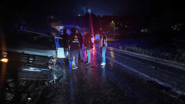 Düzce'de silobas ile çarpışan otomobildeki kişi yaralandı