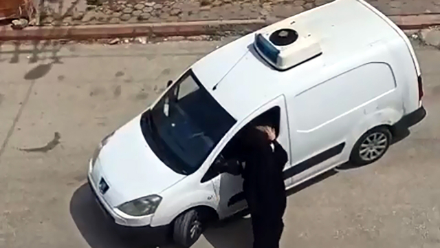 Dini nikahla birlikte yaşadığı kadını kahvaltıyı geç hazırladığı için dövdü