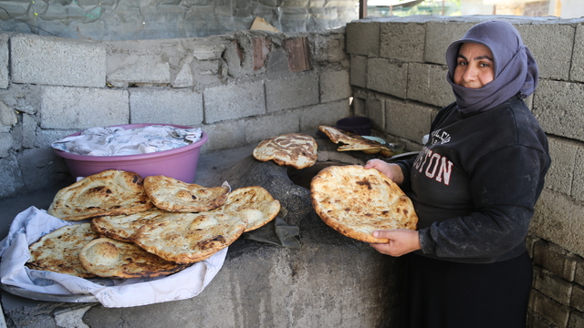 Siirtli kadın 8 çocuğuna 11 yıldır hem anne hem baba oldu