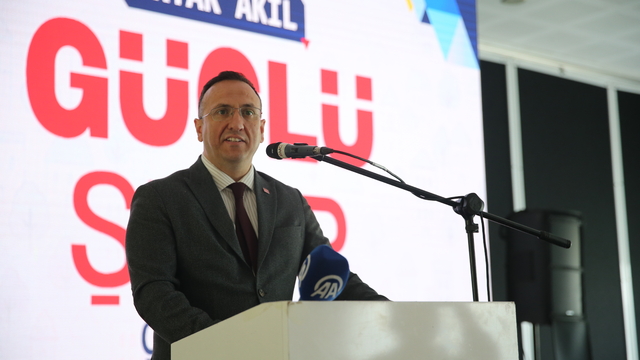 Saadet Partisi Genel Başkan Yardımcısı Tekin, Edirne'deki çalıştayda konuştu: