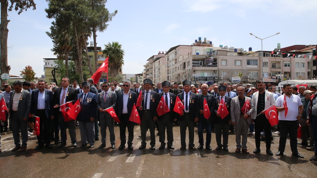 Hatay'ın Reyhanlı ilçesindeki bombalı saldırılarda hayatını kaybedenler anıldı