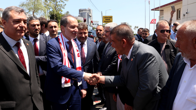 Yeniden Refah Partisi Genel Başkanı Erbakan, Tekirdağ'da partisinin il kongresine katıldı