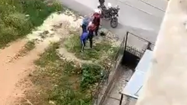 Antalya'da bir kişiyi darbeden 2 polis görevden uzaklaştırıldı