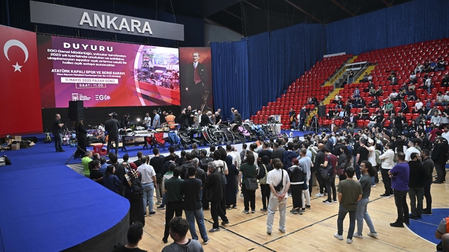 Başkentte toplu taşıma araçlarında unutulan eşyalar açık arttırmayla satıldı