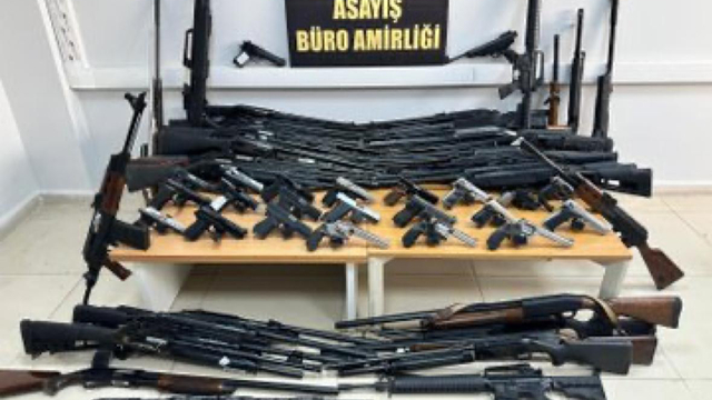 Şanlıurfa'da silah kaçakçılığı operasyonunda 2 şüpheli gözaltına alındı