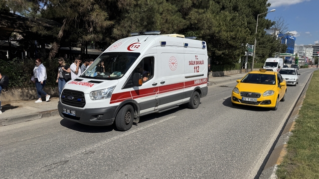 Edirne'de motosikletlerin çarpıştığı kazada 1 kişi yaralandı