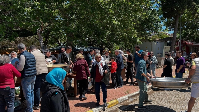Bozcaada'da 25 yıl aradan sonra hayır düzenlendi