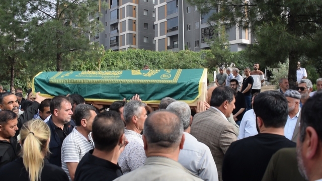 Kalp krizinden hayatını kaybeden DEM Parti Batman İl Başkanı toprağa verildi