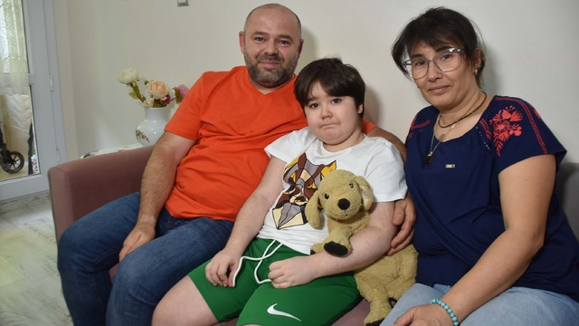 DMD'li Aras'ın babası: Bir gün yürüyememesinden korkuyorum