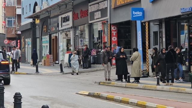 Amasya'daki 4,4 ve 4,2 büyüklüklerindeki depremler Çorum'da da hissedildi
