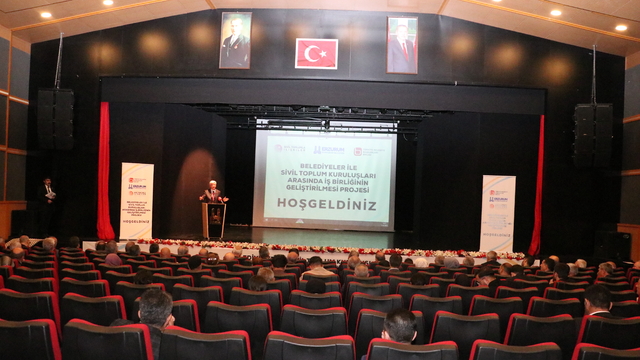 Erzurum'da "Belediyeler ve STK'ler Arasında İşbirliğinin Geliştirilmesi" programı düzenlendi