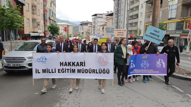 Hakkari'de Engelliler Haftası dolayısıyla "farkındalık yürüyüşü" düzenlendi