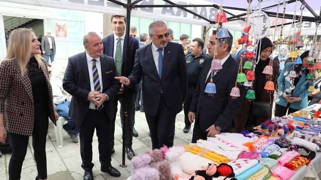 Bafra'da "Engelsiz Emekler El Sanatları" sergisi açıldı