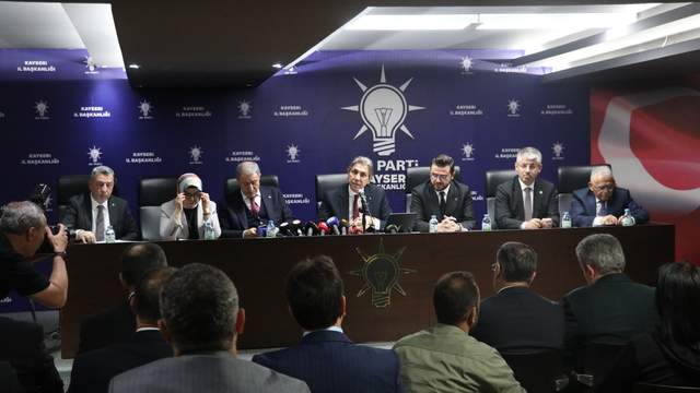 AK Parti'li Demir'den, terör örgütü PKK'nın fesih ve silah bırakma kararına ilişkin açıklama: