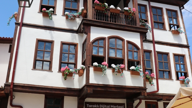 "Yarının Köyleri" projesiyle açılan Taraklı Dijital Merkezi'nin 6 aylık süreci değerlendirildi