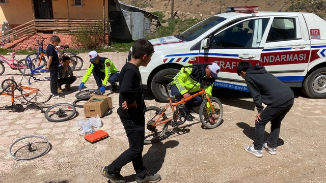 Alucra'da trafik haftası etkinliği düzenlendi