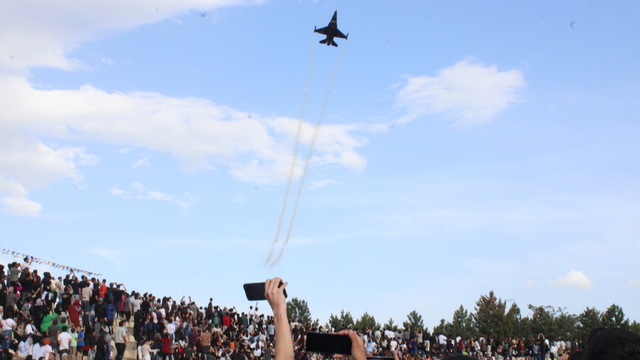 SOLOTÜRK Malatya semalarında gösteri uçuşu gerçekleştirdi