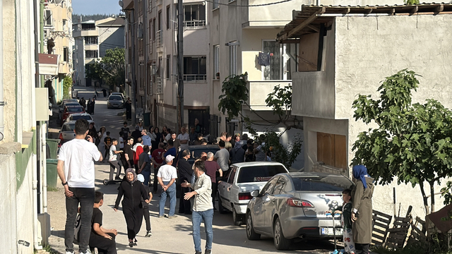 Bursa'da komşular arasında çıkan kavgada 4 kişi yaralandı
