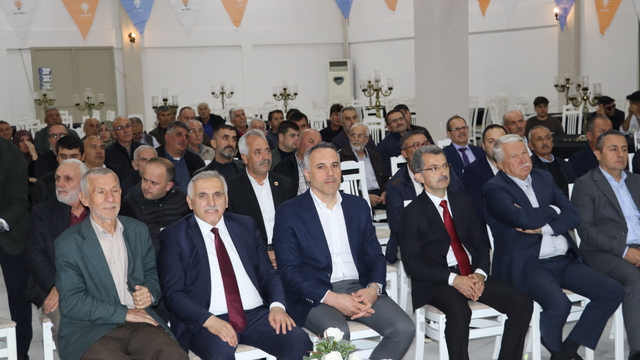 AK Parti Söğütlü İlçe Teşkilatı'nın yıllık istişare toplantısı yapıldı