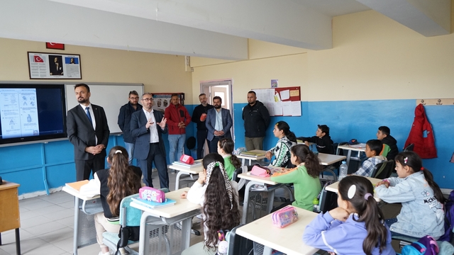 Kayseri'de ilkokul ve ortaokul öğrencileri Erciyes'i gezdi