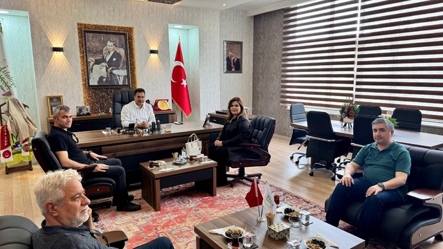 İslahiye Meslek Yüksekokulu ile İslahiye Ticaret Odası arasında iş birliği toplantısı yapıldı