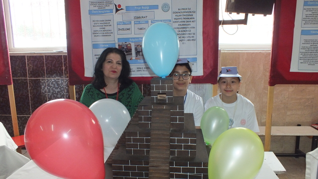 Sivas'ta TÜBİTAK 4006 Bilim Fuarı açıldı