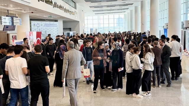 Kırşehir'de "Üniversite Tanıtım Fuarı" düzenlendi
