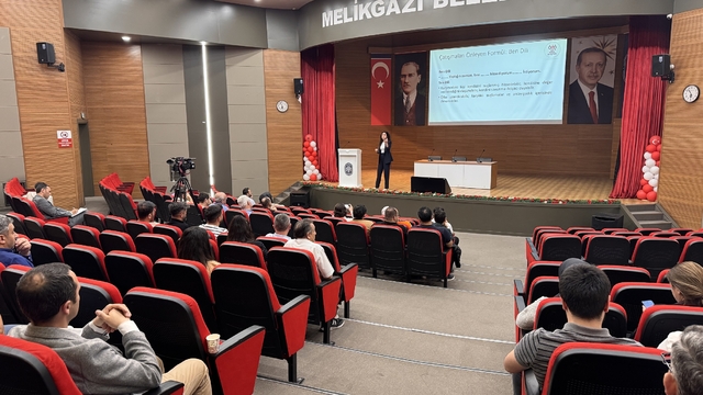 Melikgazi Belediyesi "Aile Yaşam Becerileri" eğitim semineri düzenledi