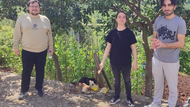 Giresun'da geleceğin şefleri sahipsiz hayvanlar için mama hazırladı